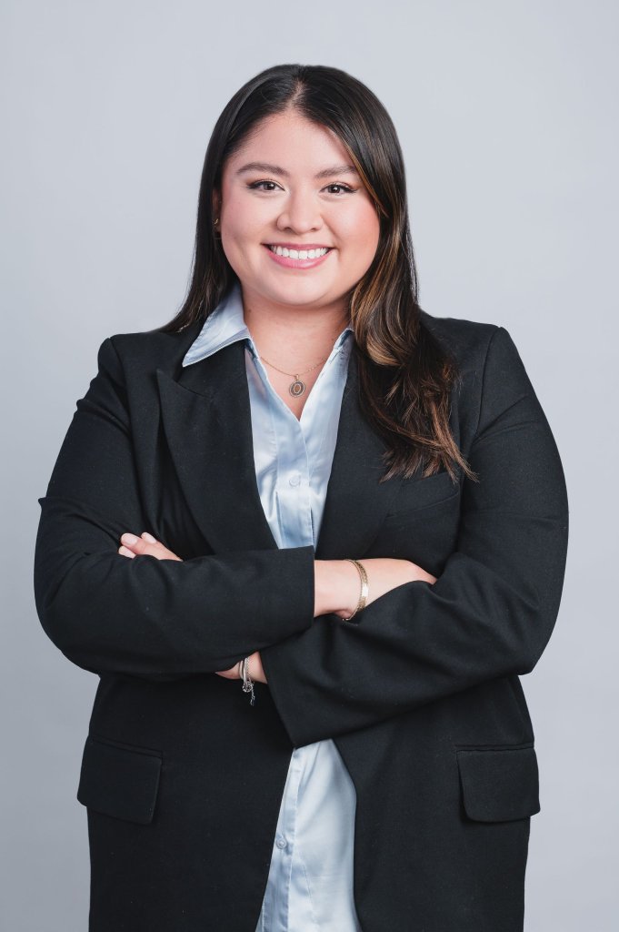 Andrea Flores